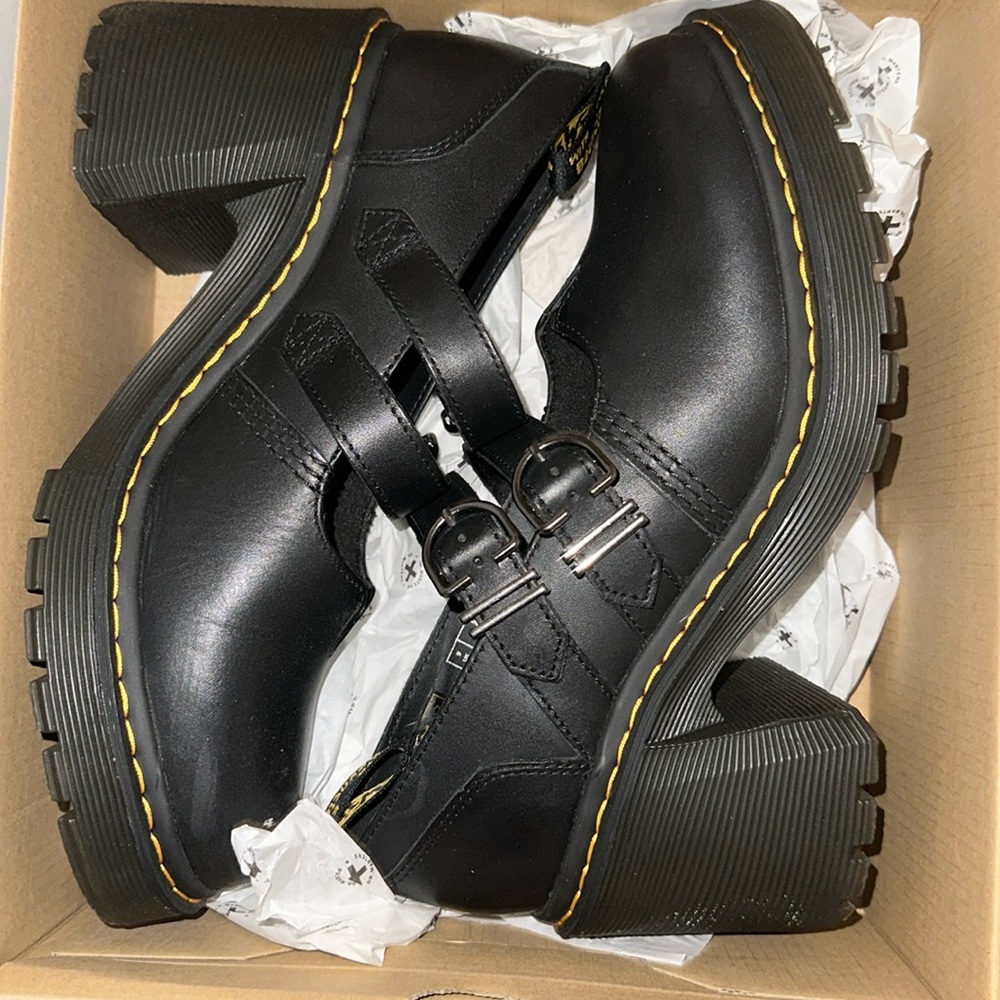 New Dr Martens sz 11 women’s